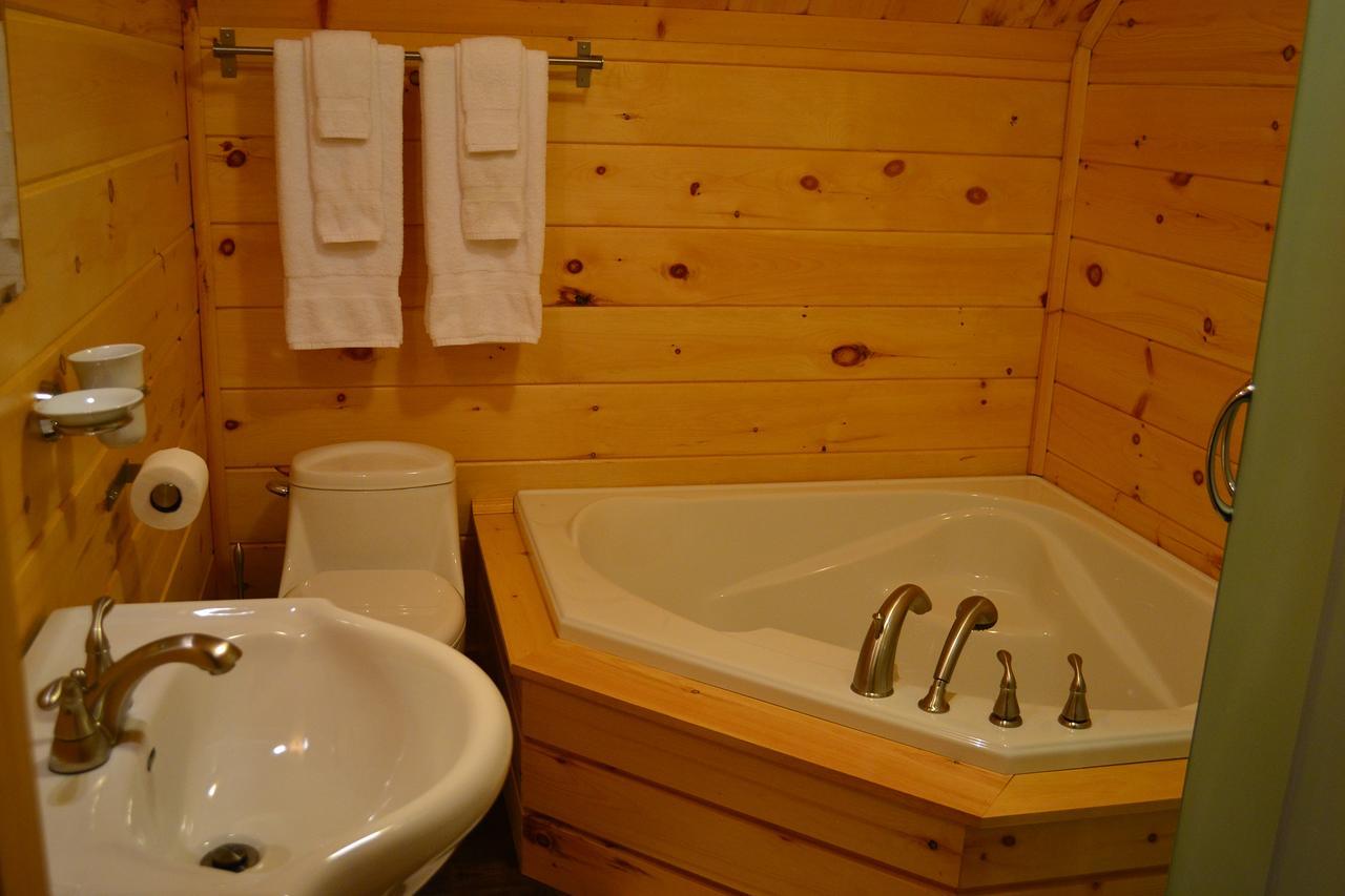 Les Chalets Du Lac Serein Saint Ludger de Milot Екстер'єр фото